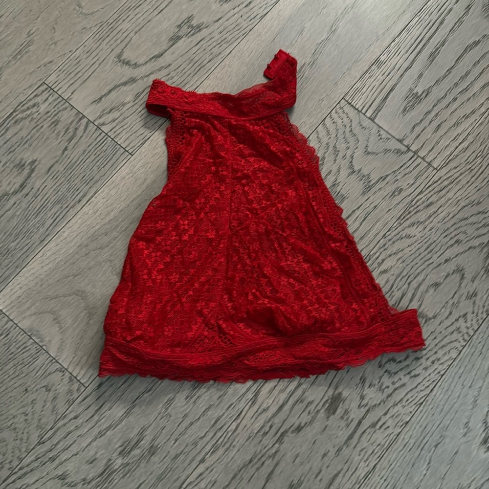 Red lace crop top